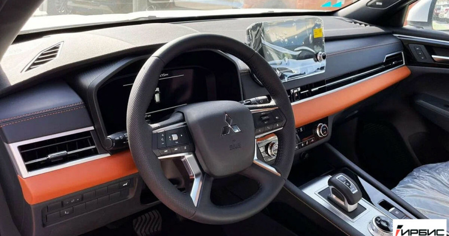 MITSUBISHI Outlander HIGH LINE 
